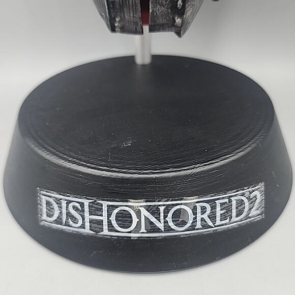 Bethesda Dishonored 2 Corvo's Mask Collectors Edition 2016 with Stand - Picture 3 of 16